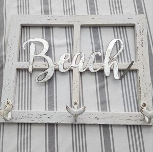 "Beach" Window Pane Sign with 3 Hooks